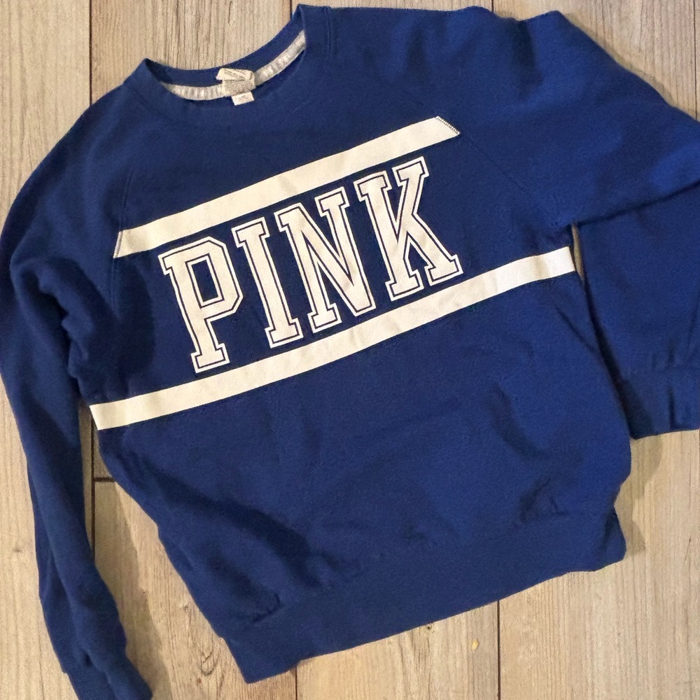 Victoria's Secret Blue PINK Crewneck Size XS but fits like a big Medium